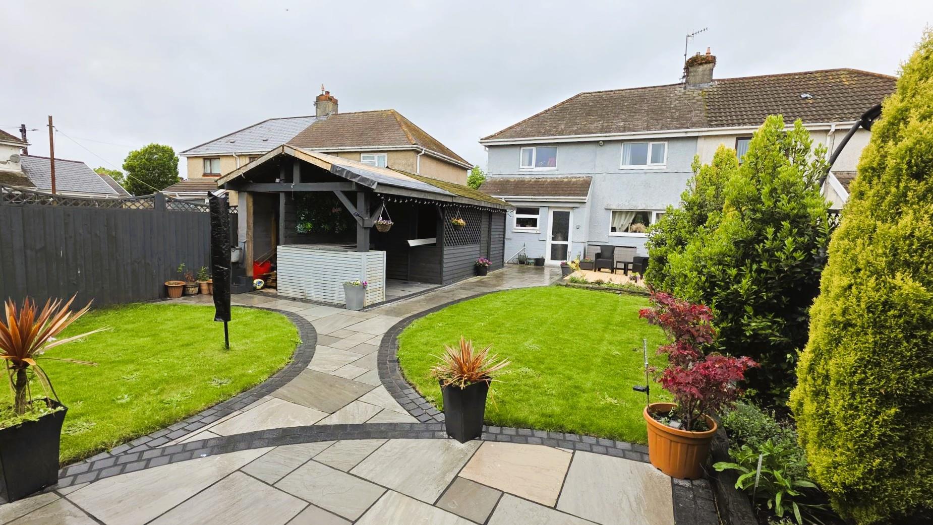 School Road, Llanelli, SA15 2AU